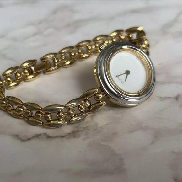 Gucci Bracelet Watch - Picture 8 of 11